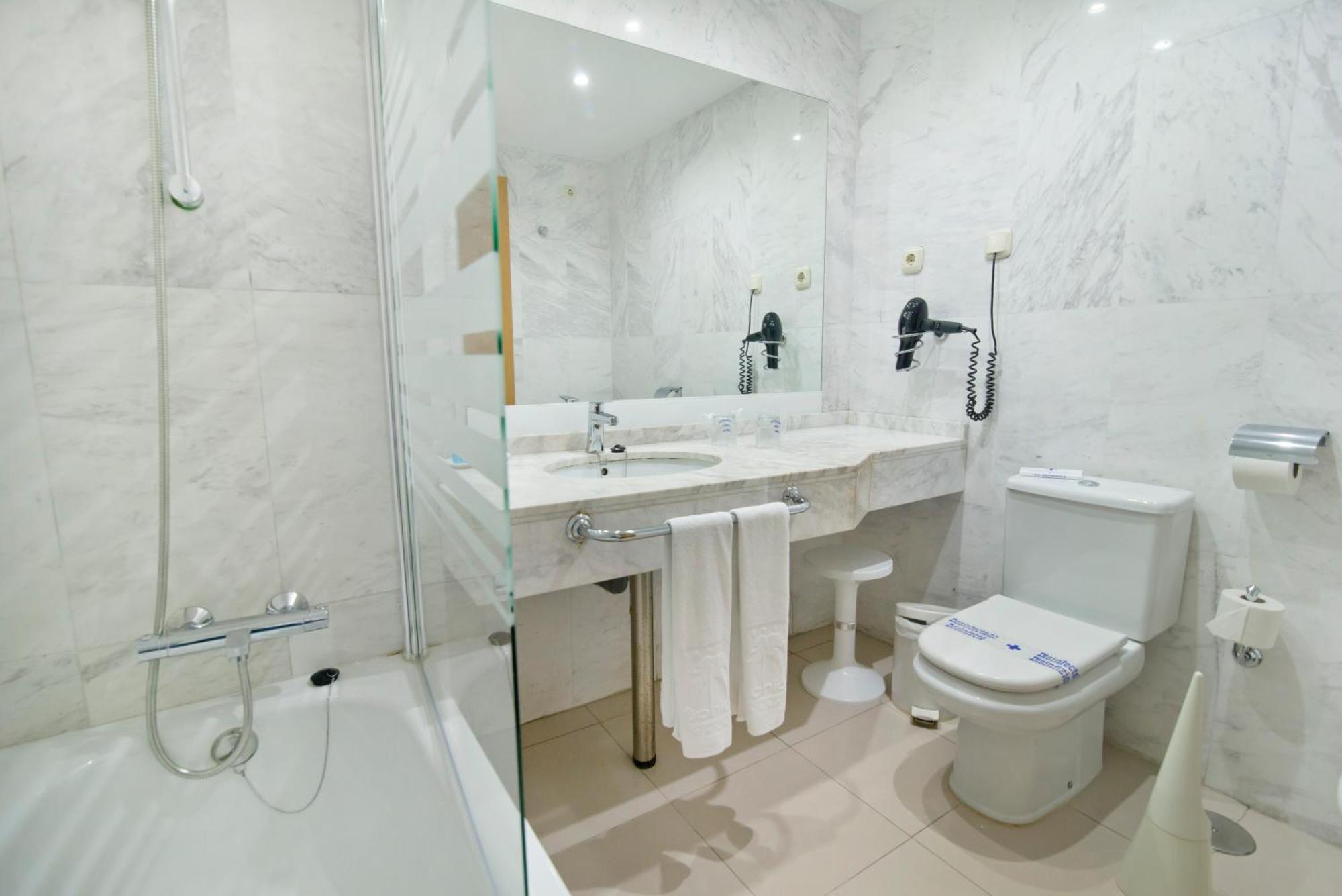Triple Room,736189537:JPEG